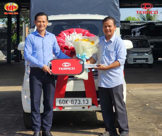 BÀN GIAO XE TERA100S MÀU TRẮNG CHO ANH ĐỨC – XUÂN LỘC, ĐỒNG NAI